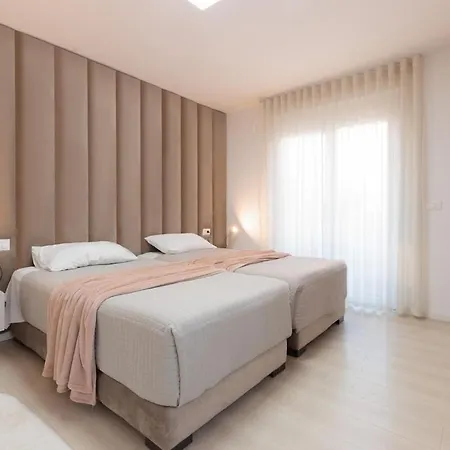 Apartamento Grandpas Tirana
